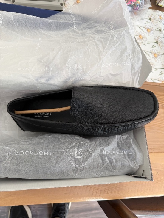 NWT Mens Rockport Regent Loafer Black Moccasin Style Light Cushioning Slip On main image 4